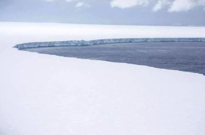 Maior iceberg do mundo é registrado em voo militar
