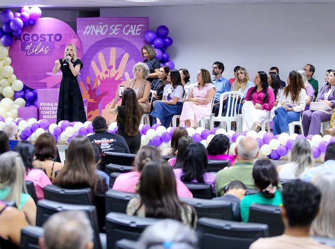 Em Campo Verde, Katiuscia defende mudanças na legislação para proteger mulheres