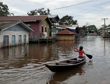 Cheias no Amazonas deixam 40 municípios em estado de emergências