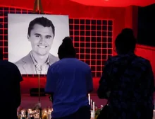 33 horas de busca e revelação em programa matinal: como polícia prendeu suspeito de matar Charlie Kirk