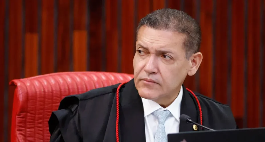 Kassio reúne campanhas de Flávio e Lula após decisões conflitantes no TSE