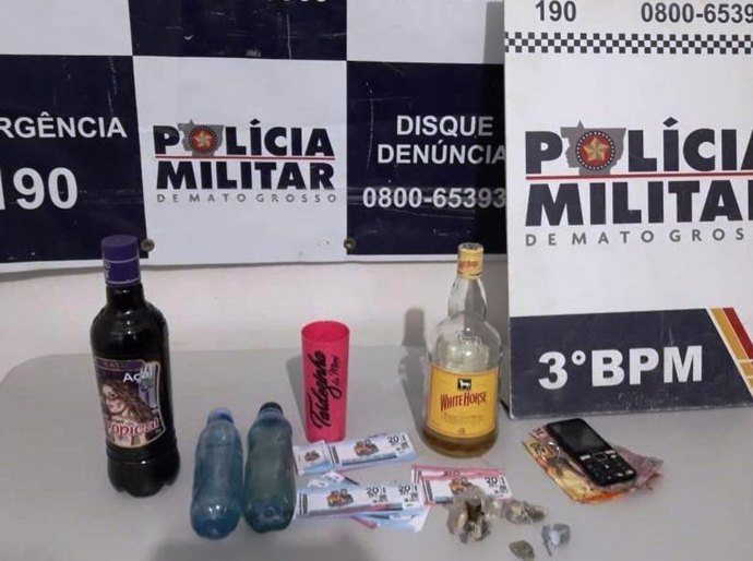 Adolescentes são pegos em festa com consumo de droga e álcool na capital