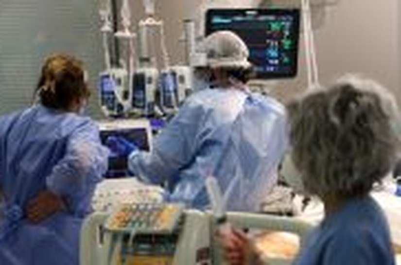 Variante britânica do coronavírus que se espalha pelo mundo é 58% mais letal, dizem pesquisadores