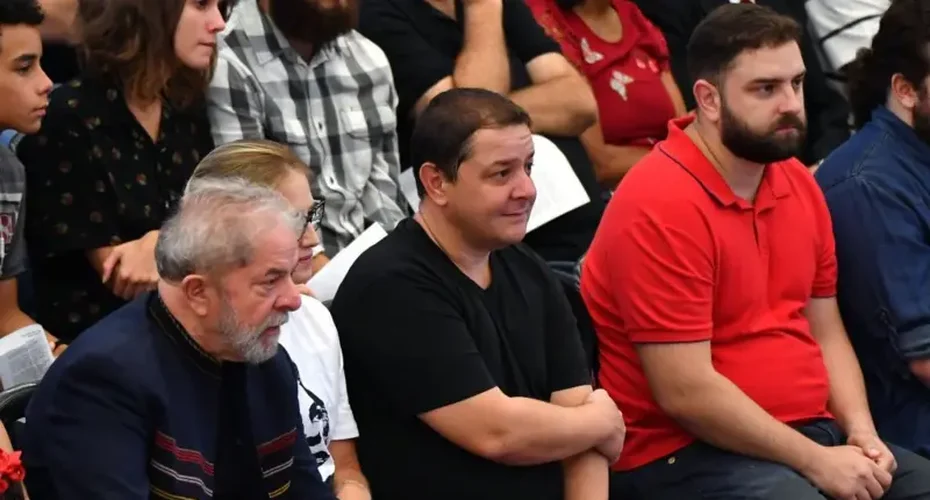 O que se sabe sobre as acusações contra Lulinha na CPMI do INSS