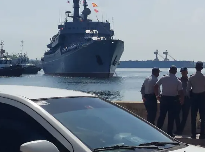 Navio da Rússia atraca em Cuba para primeira visita oficial em anos