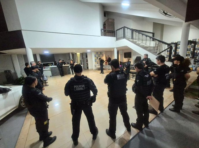 Polícia Civil deflagra operação contra facção criminosa que utilizava bingos para lavagem de dinheiro em MT