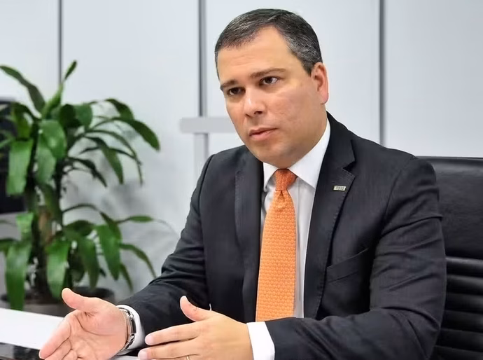 Ex-BRB diz que 'virava noites' por Vorcaro: 'Continuo no deal mode'