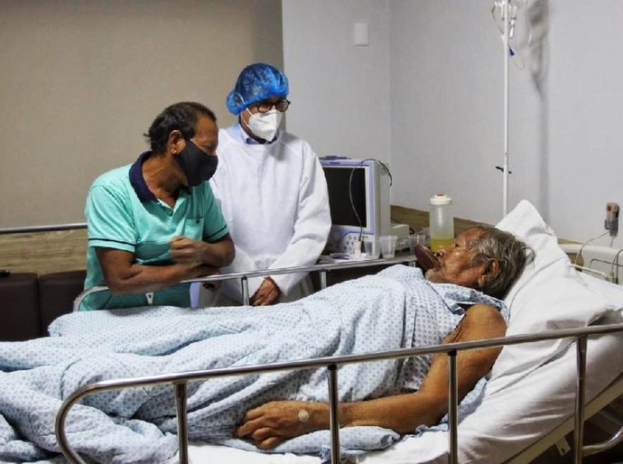 Secretário da Casa Civil visita cacique Raoni e leva apoio ao líder indígena