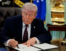 Trump devolve texto de acordo com Irã com alterações e estende negociações