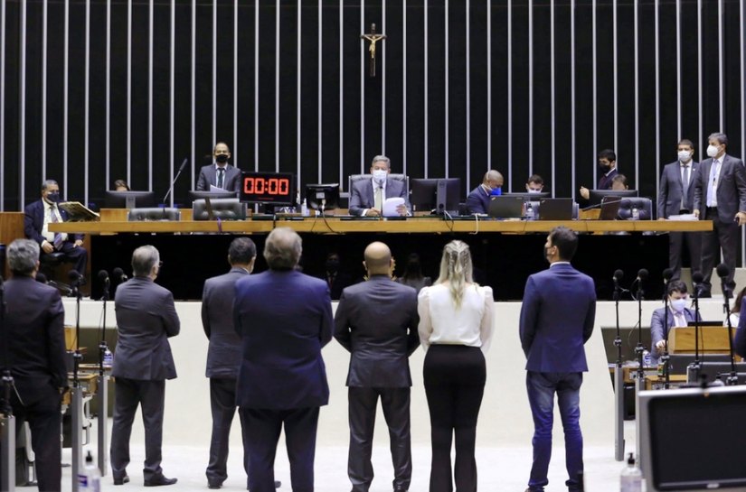 Por 364 votos a 130, Câmara decide manter na prisão o deputado Daniel Silveira