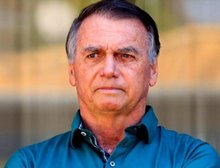 Médicos vão reavaliar Bolsonaro na segunda sobre procedimento contra soluço