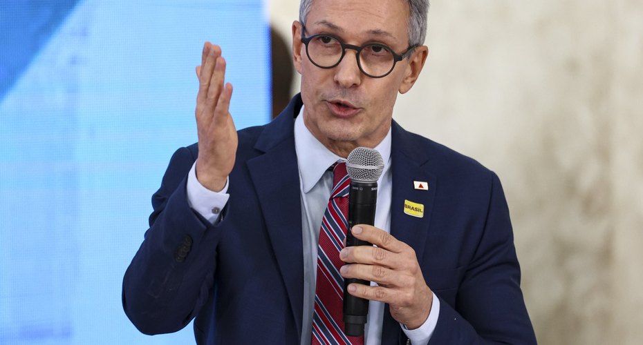 Kassab articula Zema para vice de Flávio Bolsonaro em chapa presidencial