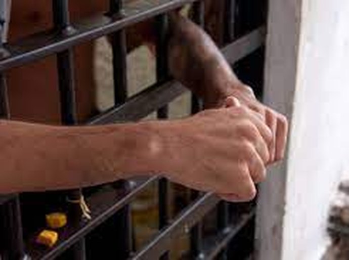População carcerária: 5 mil cidades têm menos moradores do que o total de presos no Brasil; 1 em cada 4 não foi julgado