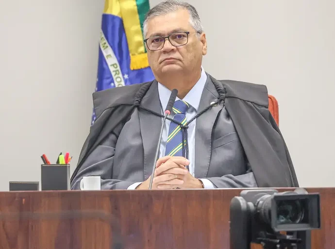 Dino derruba decisão de Mendonça e libera postagem sobre Nossa Senhora