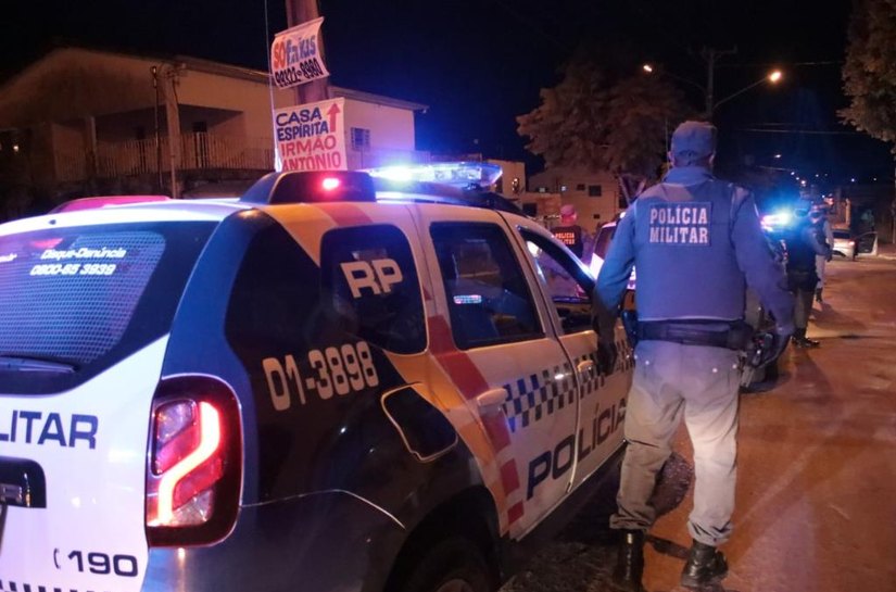 Passageiro de ônibus é preso pela PM por suspeita de estupro de vulnerável