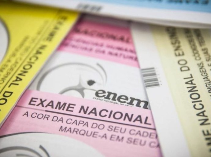 Milhões de candidatos fazem a segunda prova do Enem neste domingo