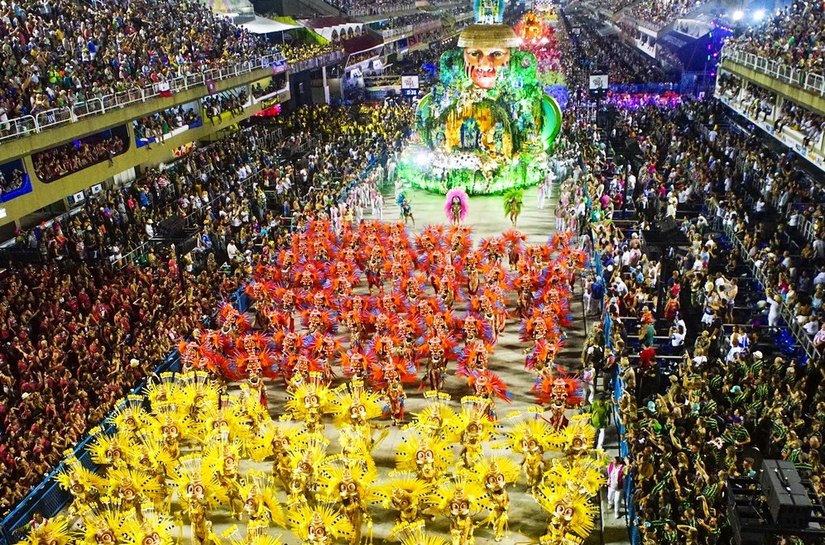 Sete escolas desfilam pelo Grupo Especial do Rio neste domingo