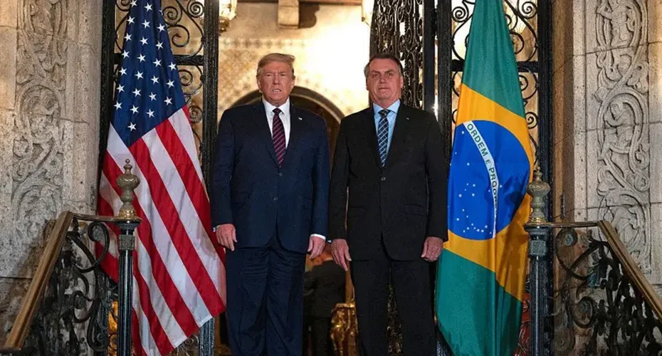 Trump está deixando Bolsonaro 'à deriva', diz analista americano