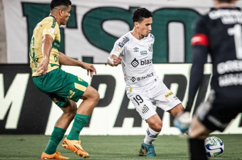 Deyverson marca, Cuiabá vence por 3 a 0 e coloca Santos perto do Z-4