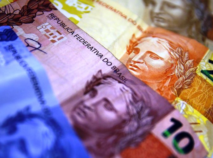 Trabalhadores começam a receber hoje benefício emergencial