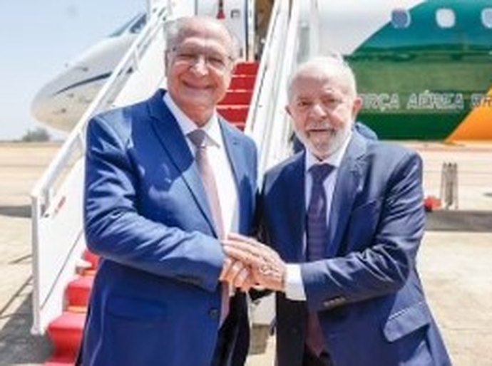 Lula embarca neste domingo para cúpula do Brics na Rússia com presença de Putin