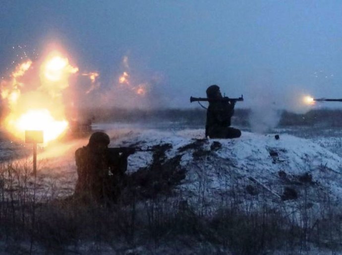 Rússia realiza exercícios militares antes de negociações sobre Ucrânia em Paris