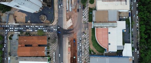 Obras do BRT seguem em andamento e trânsito em cruzamento na Avenida do CPA será liberado