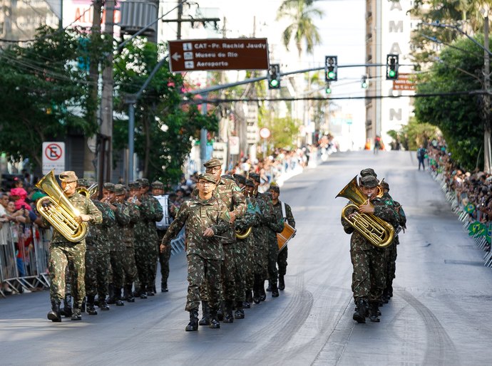 Veja Fotos do Desfile: Mais de 8 mil celebram a Independência com desfile cívico-militar em Cuiabá