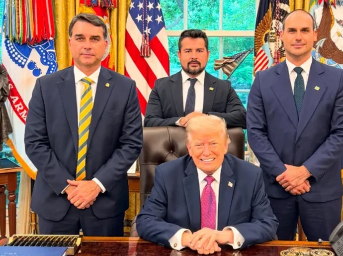O que Flávio prometeu a Trump caso seja eleito sobre Pix, Mercosul e redes sociais