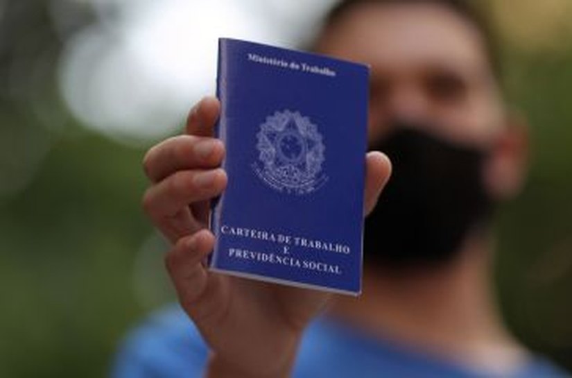 Último lote do abono salarial será pago nesta segunda (17); valor pode chegar a R$ 1.320