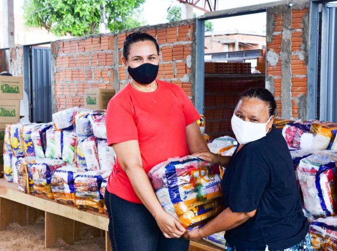 Setasc entrega mais de 400 cestas básicas para instituições de Cuiabá
