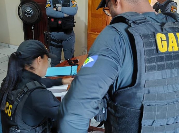 Do lado da lei ao lado do crime: O que se sabe sobre os atos criminosos de advogados e policiais penais em MT
