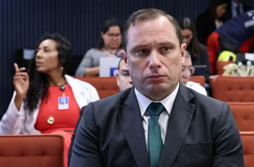 Mauro Cid é preso por determinação do STF