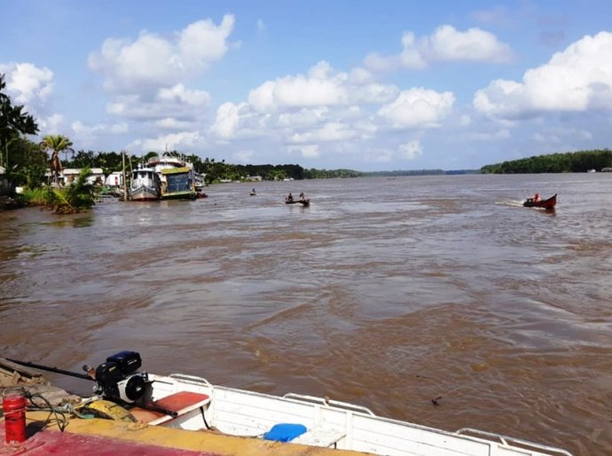 Mar avança no Rio Amazonas e ribeirinhos de arquipélago ficam sem água potável: 'não presta nem para beber'