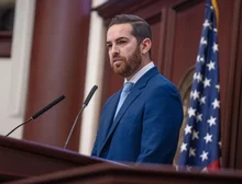 Nomeado de Trump para embaixador no Brasil renuncia ao cargo de deputado