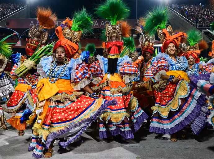 Vila Isabel e Salgueiro são destaques no 3º dia do Grupo Especial do carnaval do Rio