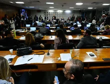 CPMI do INSS rejeita parecer do relator; veja como votaram os parlamentares