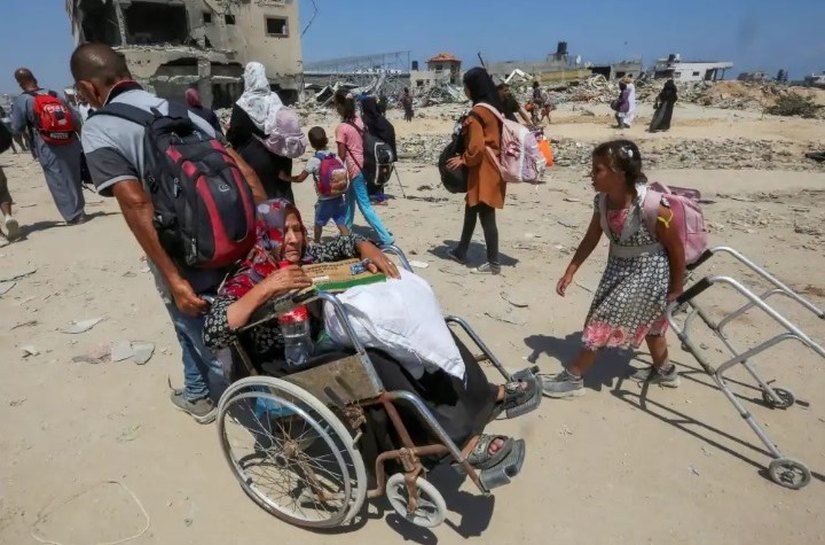 Israel emite ordens de retirada no sul de Gaza e mata dezenas de palestinos