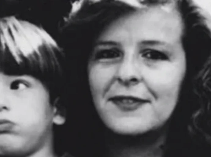 A tragédia repetida 34 anos depois: as histórias de mãe e filho assassinados na Colômbia
