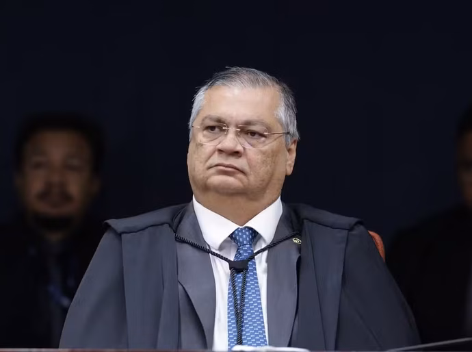 Dino reforça decisão e proíbe novas leis para garantir pagamento de 'penduricalhos' fora do teto