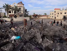 Ataques aéreos em Gaza durante a madrugada deixam mais de 100 mortos