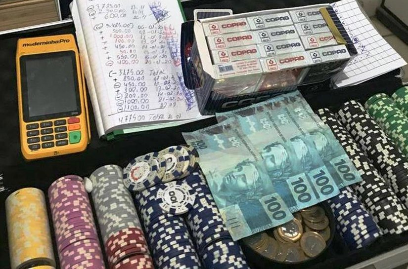 PM fecha cassino em Cuiabá e nove pessoas são presas em flagrante