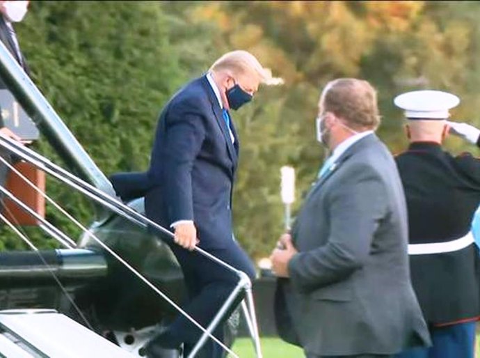 Trump está com febre e vai a hospital militar