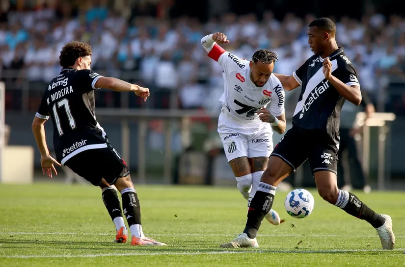 Coutinho supera Neymar, e Vasco humilha o Santos com goleada no Brasileirão