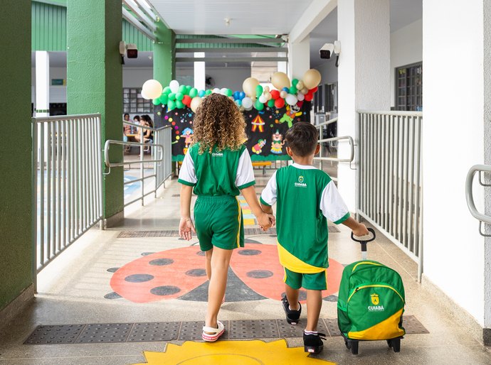 Prefeitura de Cuiabá convoca quase 3 mil cuidadores e reforça atendimento a alunos cuiabanos
