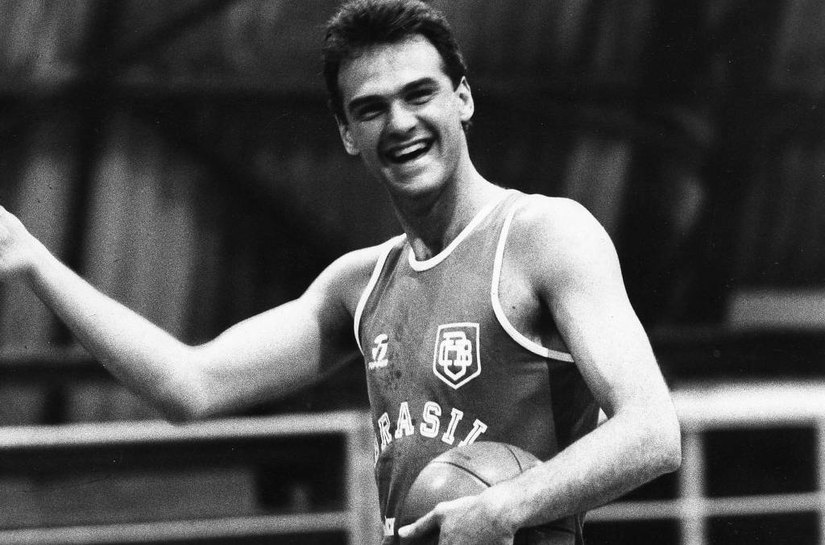 'Lenda', 'imparável', 'genial': veja a repercussão internacional da morte de Oscar Schmidt