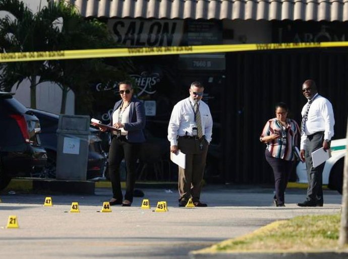 EUA: Ataque armado a casa noturna na Flórida deixa 2 mortos e 20 feridos