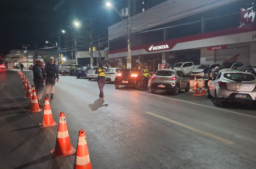 Operação Lei Seca prende dez condutores embriagados e remove 42 veículos em Cuiabá