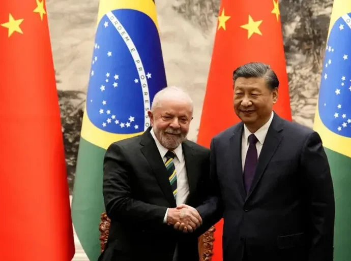 China corteja Brasil após tarifaço de Trump, diz New York Times