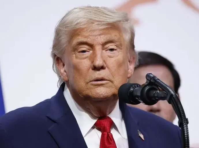 Trump diz que Brasil é 'politicamente perigoso' e que 'querem prender Bolsonaro Jr.'